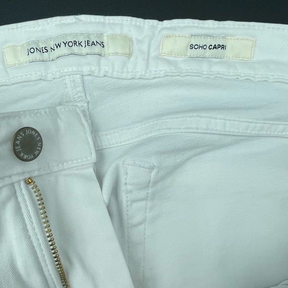 White Soho Capri Mid-Rise Pants Size 10 - Picture 7 of 8